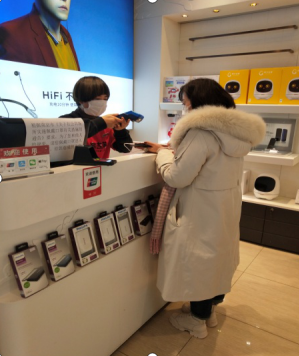 【中國(guó)免稅人在行動(dòng)?一線直擊篇】之五： 勠力同心 多措并舉——中免商貿(mào)的戰(zhàn)“疫”路