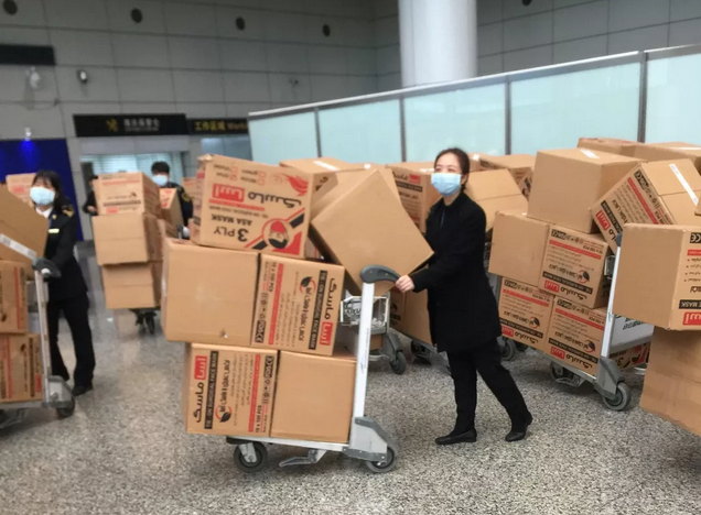 【中國(guó)免稅人在行動(dòng)·一線直擊篇】之六： 戰(zhàn)“疫”一線的陽光衛(wèi)士，愛心傳遞暖人心